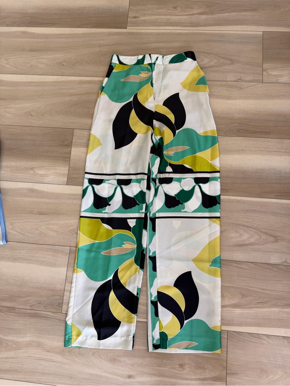 Zara Multicolor Wide-Leg Floral Print Pants